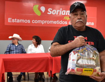 Apoya DIF Reynosa abuelitos empacadores