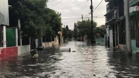 Dejan lluvias calles y avenidas inundadas en Matamoros 