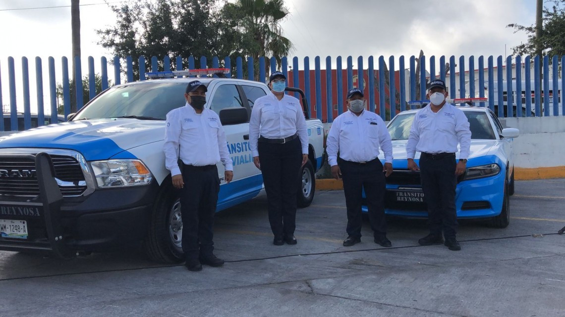 Entrega alcaldesa de Reynosa más patrullas a Tránsito y Vialidad