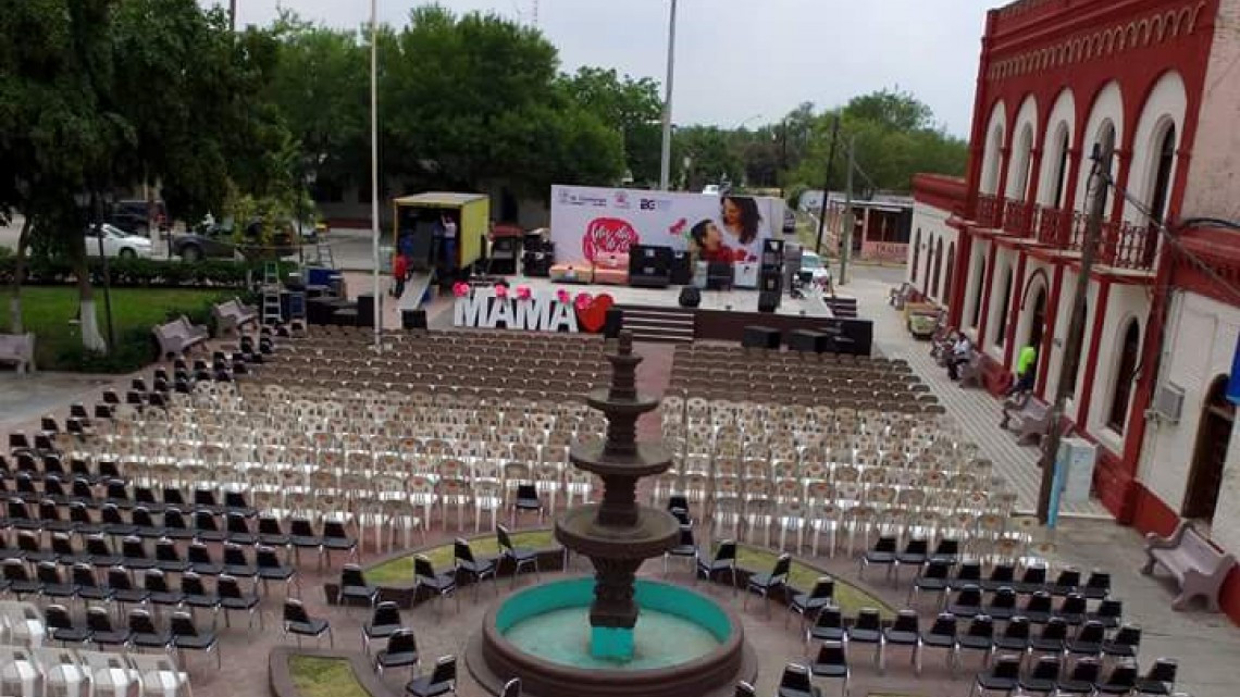 Preparan todo para festejo del "Día de la Madre"