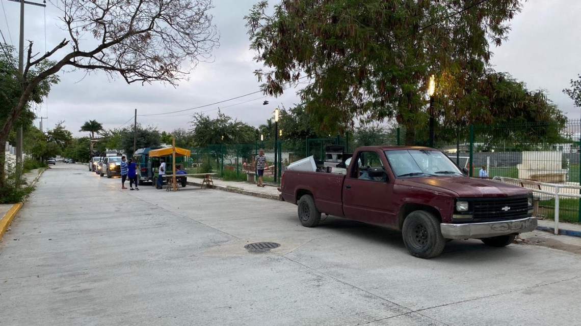 Tianguistas piden apoyos tras ser retirados de nueva cuenta 