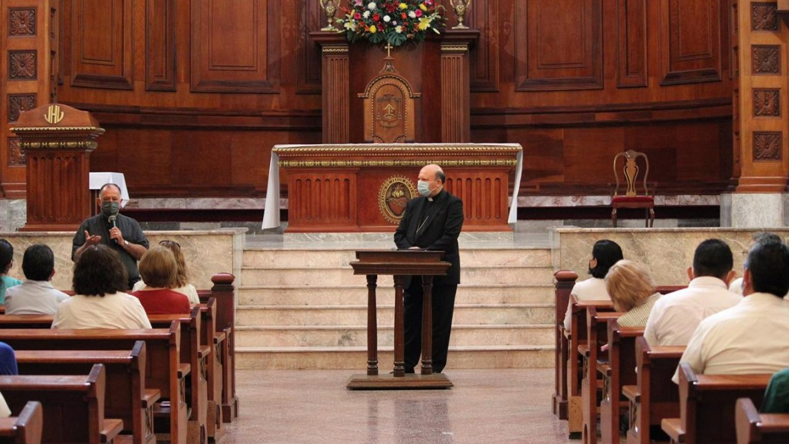 Sondea nuncio apostólico a sacerdotes y laicos en búsqueda de nuevo Obispo de Victoria