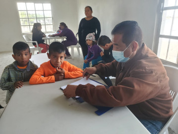 Llevan Gobierno de Matamoros e integrantes del Cabildo beneficios para mujeres y niñas del Poblado Higuerillas