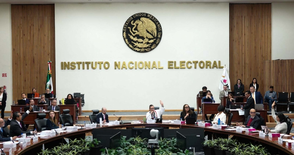 INE aprueba publicación y difusión de las listas con candidatos a la SCJN y el TEPJF