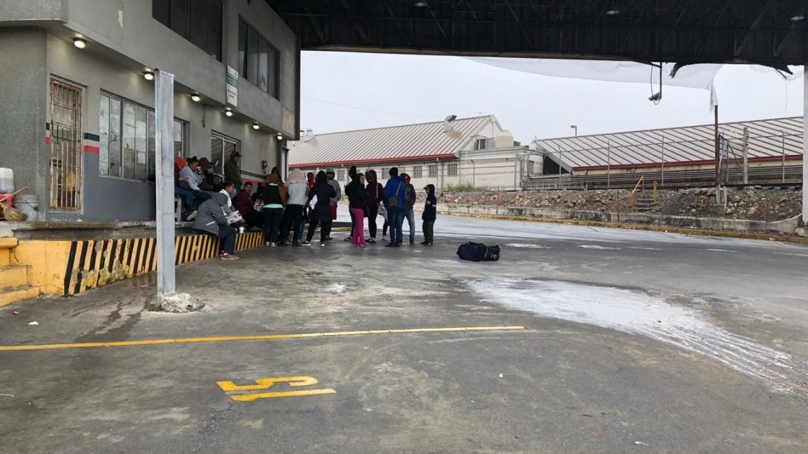 Denuncian centroamericanos preferencia sobre cubanos