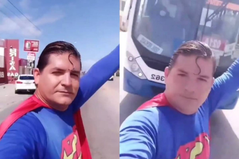 Comediante intenta detener autobús con una mano