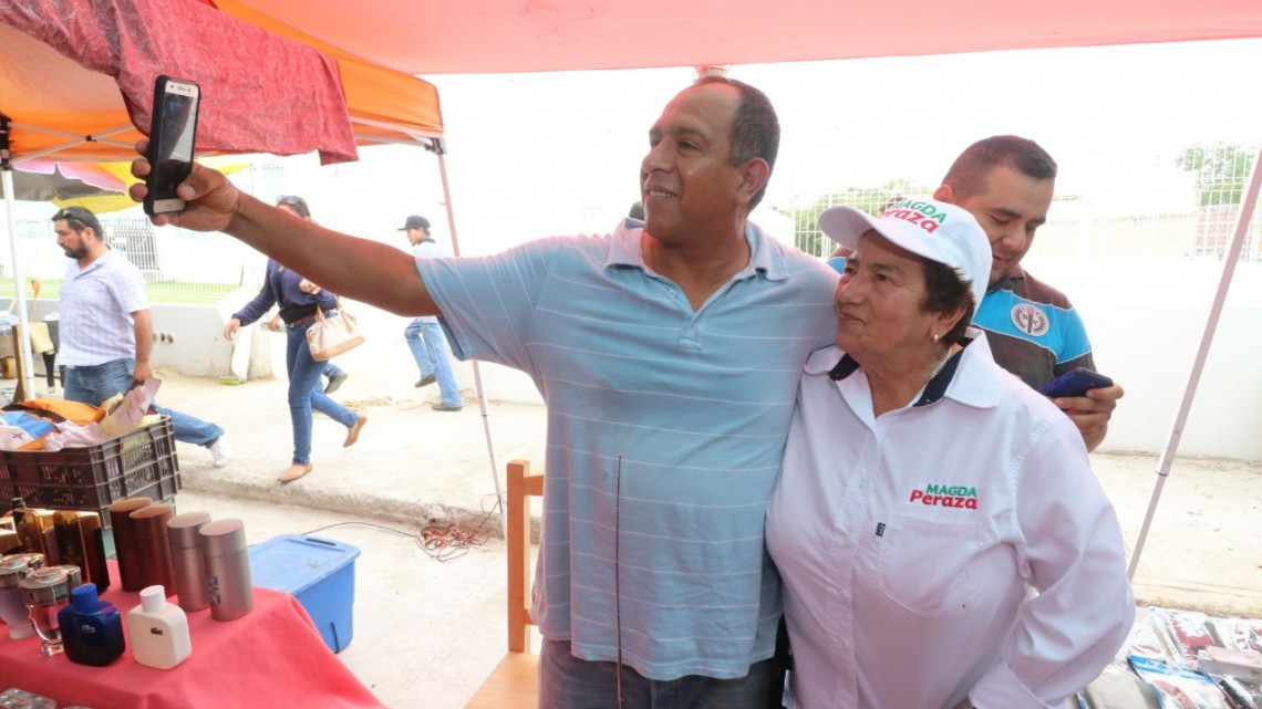 Refrenda Magda Peraza apoyo a comerciantes sobre ruedas 