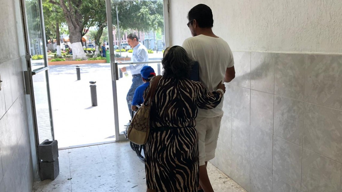 Exige regidor atención digna a personas discapacitadas