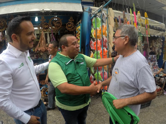 Reconoce Jesús González aporte cultural de los artesanos de Tampico