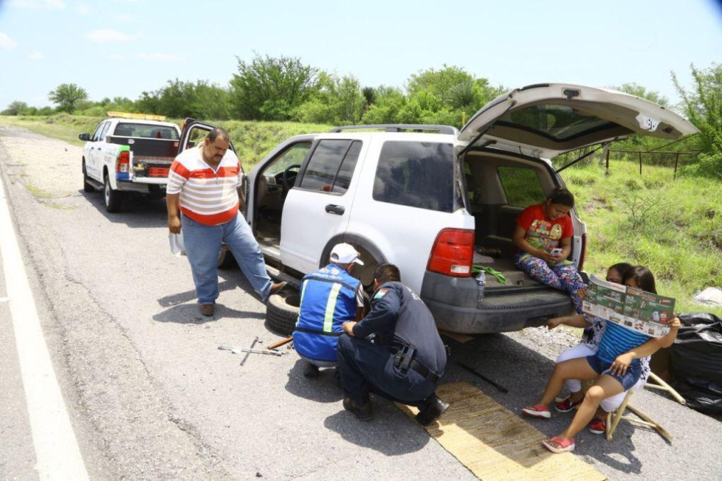 Ángeles Azules y Policía de Proximidad reciben capacitación en atención al turista