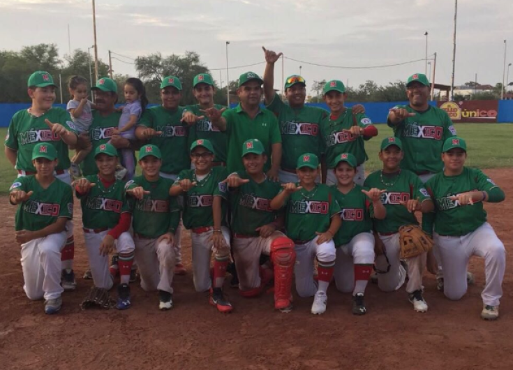 Cabeza de Vaca felicita  la Liga Treviño Kelly