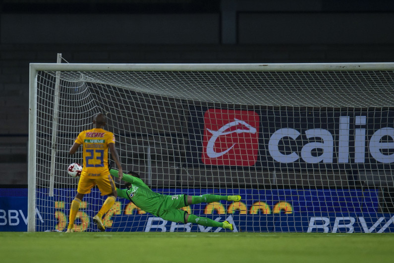 ¡Cruz Azul finalista! Vence a Tigres en penales 