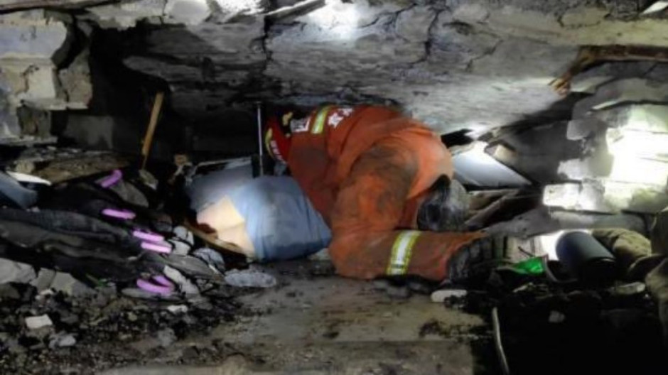 11 muertos tras el sismo de China