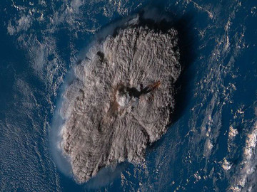 Tonga confirma su primera muerte tras potente erupción volcánica