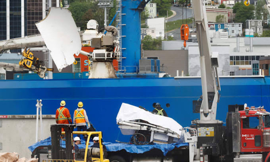 Guardia Costera de EU halla posibles restos humanos del submarino Titán