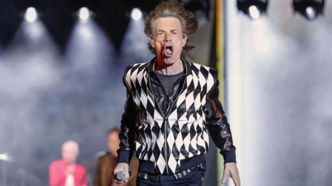 Mick Jagger volvió a cantar tras la operación de corazón