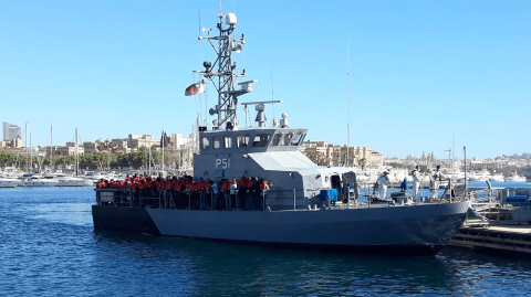 Rescatan a 85 migrantes frente a las costas de Malta