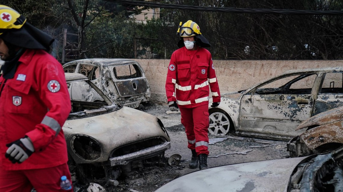 Ascienden a 86 las víctimas mortales por incendios en Grecia