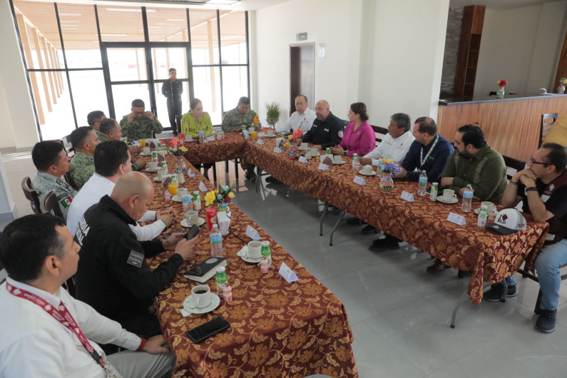 Encabezan Carmen Lilia y autoridades militares trabajos de prevención por ‘Beryl’