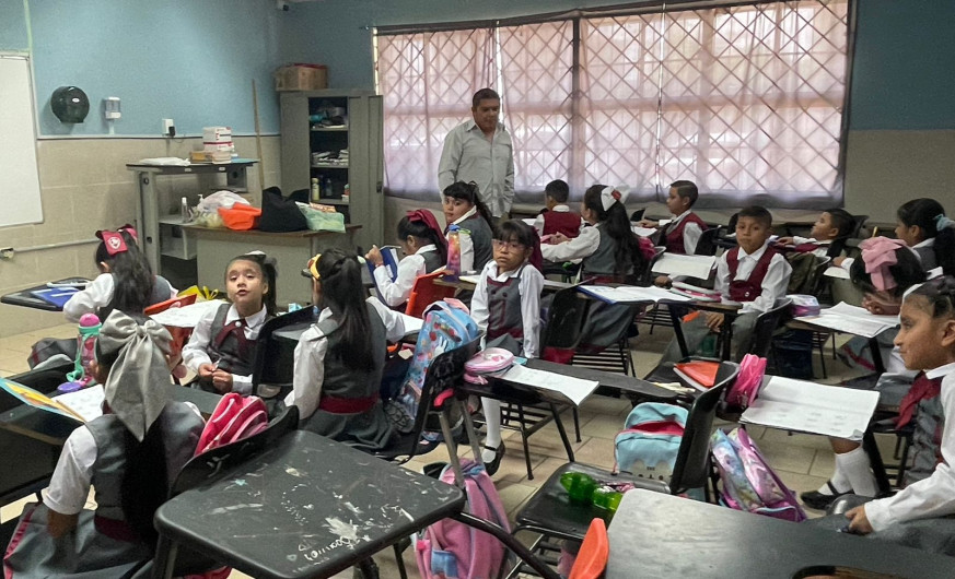 Siguen sin regularizar pagos y techo financiero de maestros