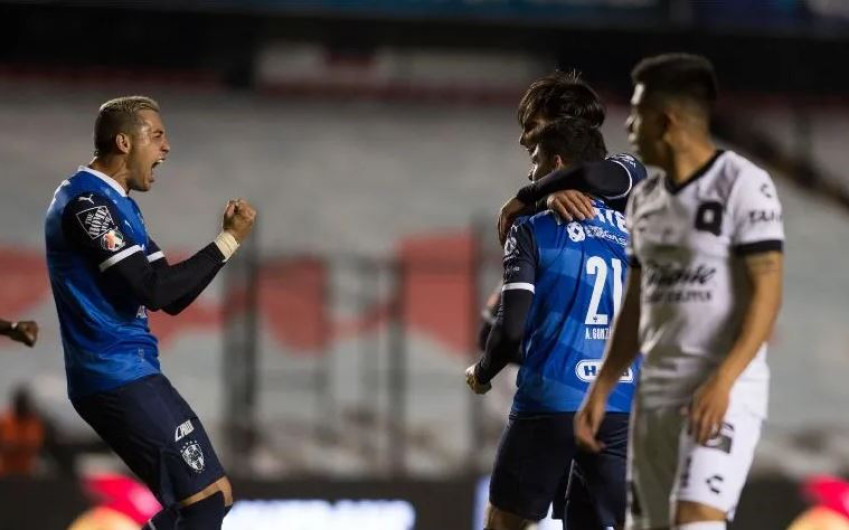 Rayados consigue los 3 puntos de local frente a los Gallos