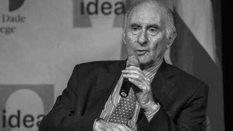 Fallece el expresidente argentino Fernando de la Rúa
