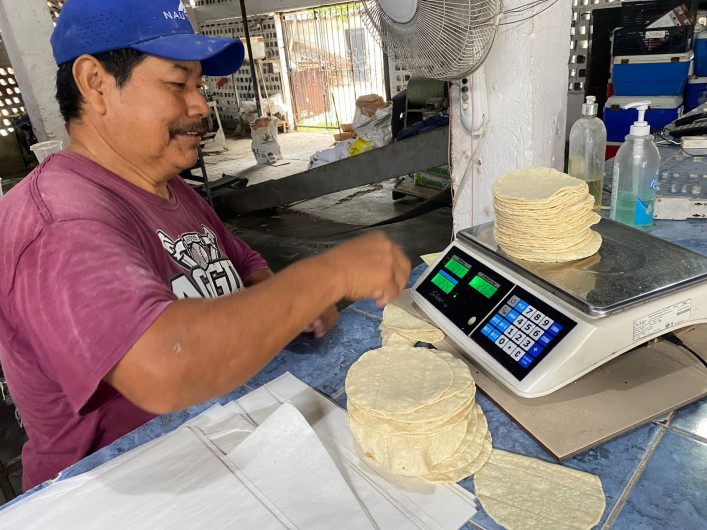 Buscan incremento al precio de la tortilla