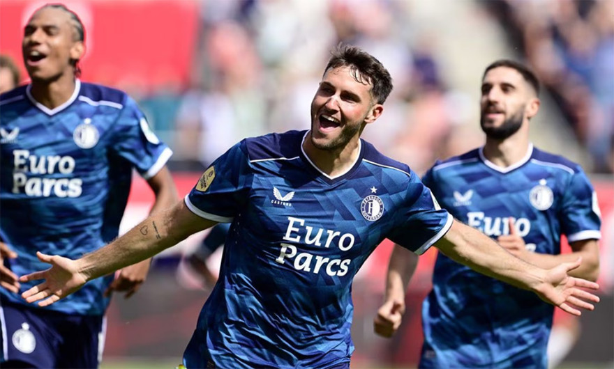 Con goles de Santi Giménez, Feyenoord se lleva la victoria ante Zwolle