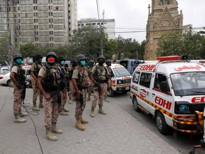 Ataque en Bolsa de Karachi en Pakistán deja al menos 6 muertos