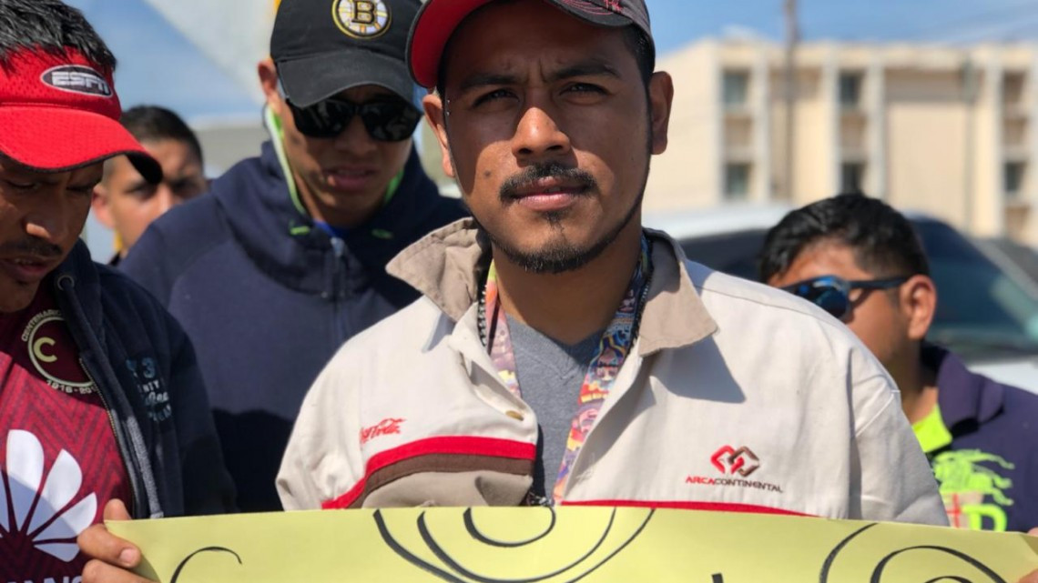 Estalla huelga en Coca Cola