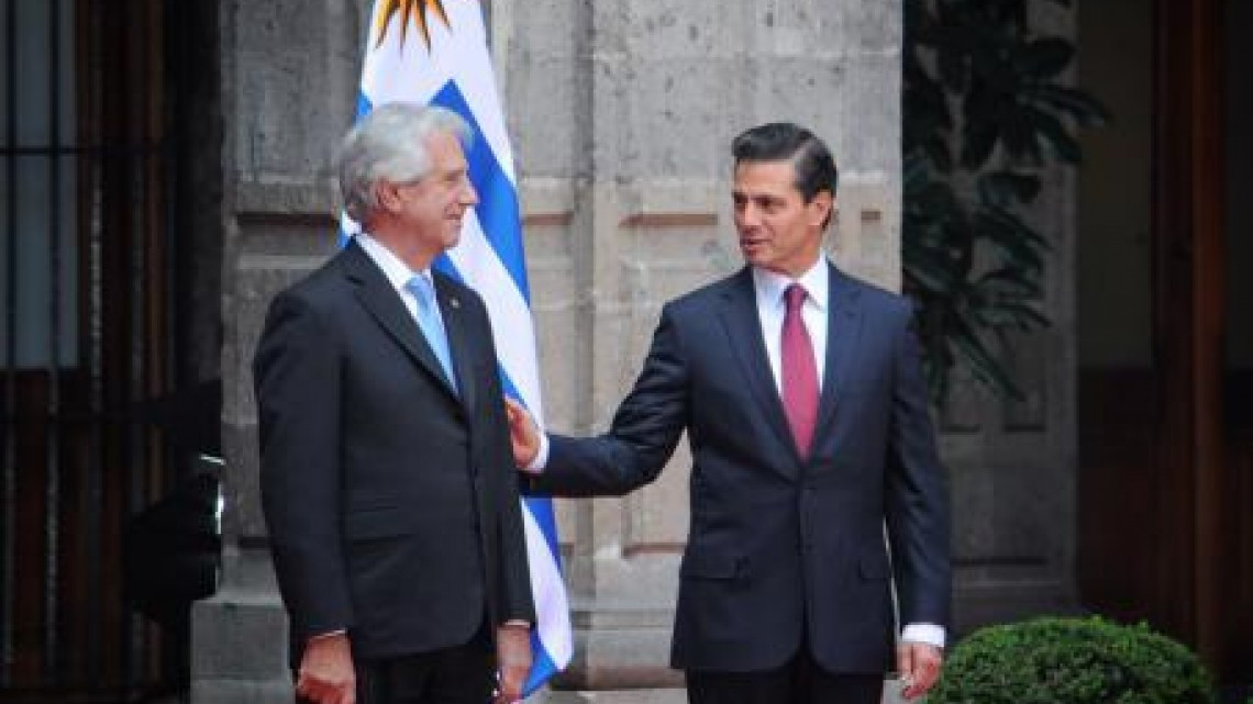 EPN confunde Uruguay con Paraguay