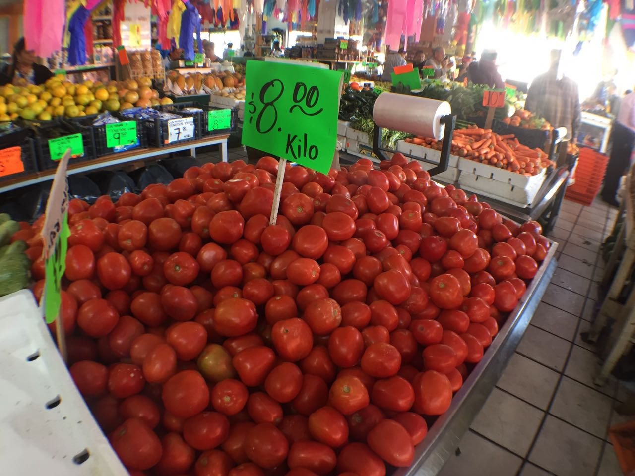 Por las nubes precios de la canasta básica