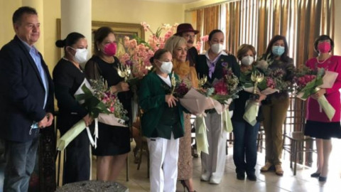 Entregan "Premio a la Victoria" 2021 a mujeres del área de la salud