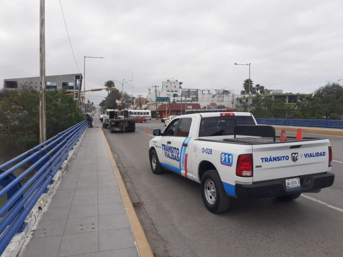 Llama Tránsito a respetar señalamientos de obras