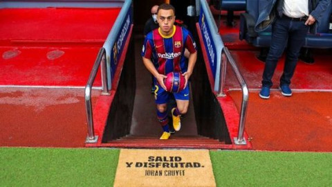 Sergiño Dest rechazó al Bayern por ir a Barcelona