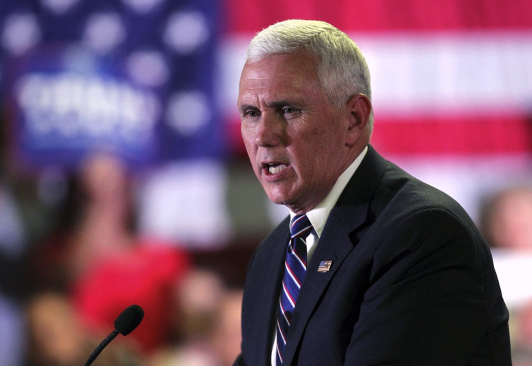 Mike Pence viajará este lunes a la frontera con México 