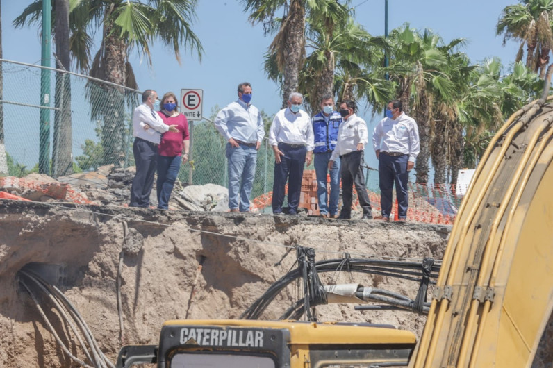 En un mes reabrirán calle cerrada por socavón en Nuevo Laredo