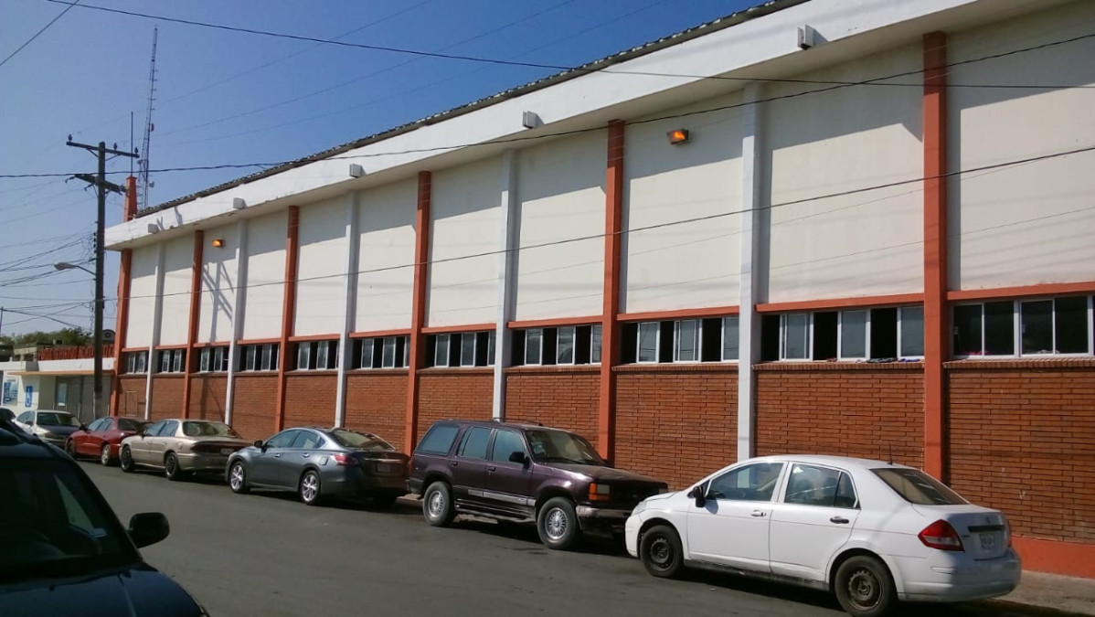 Inician reacondicionamiento de la alberca Chávez, migrantes tienen prohíbo entrar