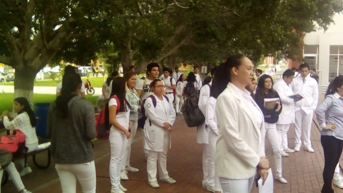 Fomentan uso del cinturón de seguridad con simulador de choque