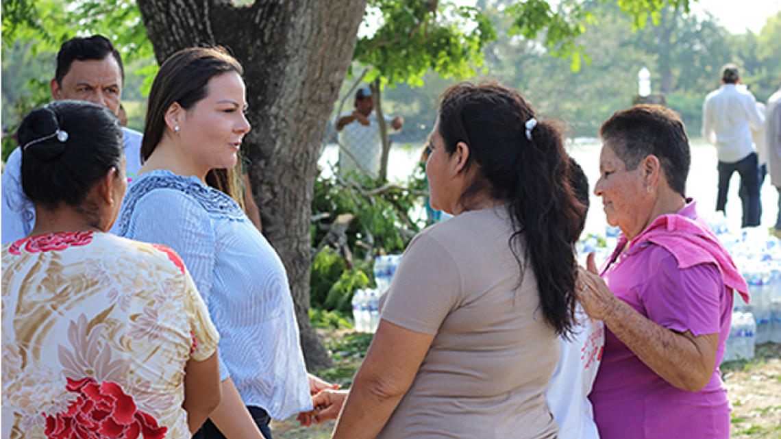 DIF Altamira acude a ejidos afectados por tromba