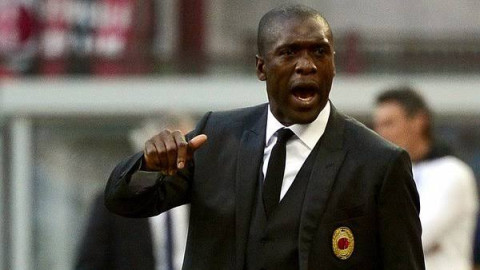 Camerún despide a Seedorf tras eliminación en Copa Africana