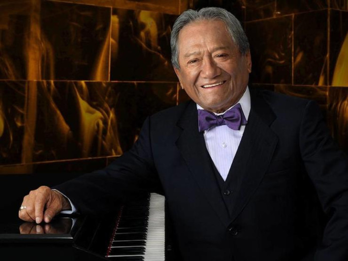 Intuban por Covid-19 a Armando Manzanero