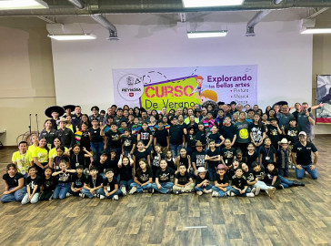 Clausura Gobierno de Carlos Peña Ortiz Curso de Verano 2025 con muestra artística final