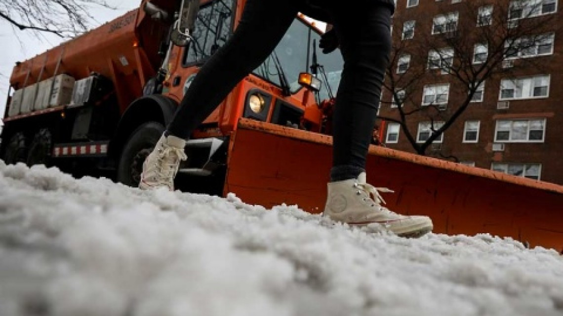 Tormenta invernal deja afectaciones en noreste de EU