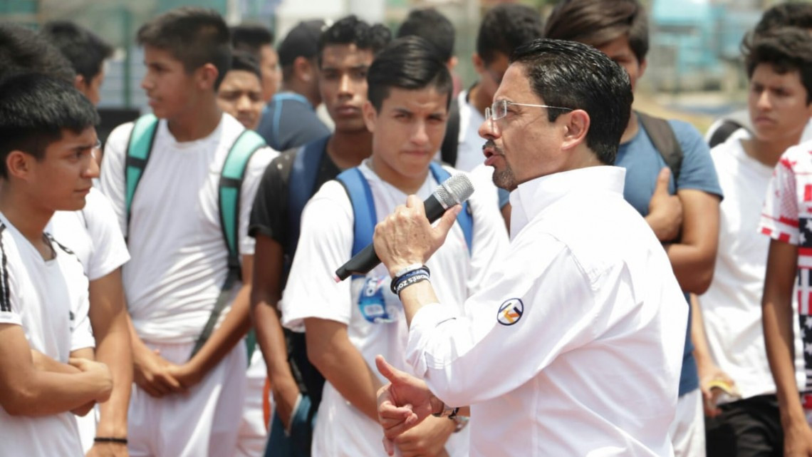 Andrés Zorrilla reconoce papel de los jóvenes en la historia de cambio