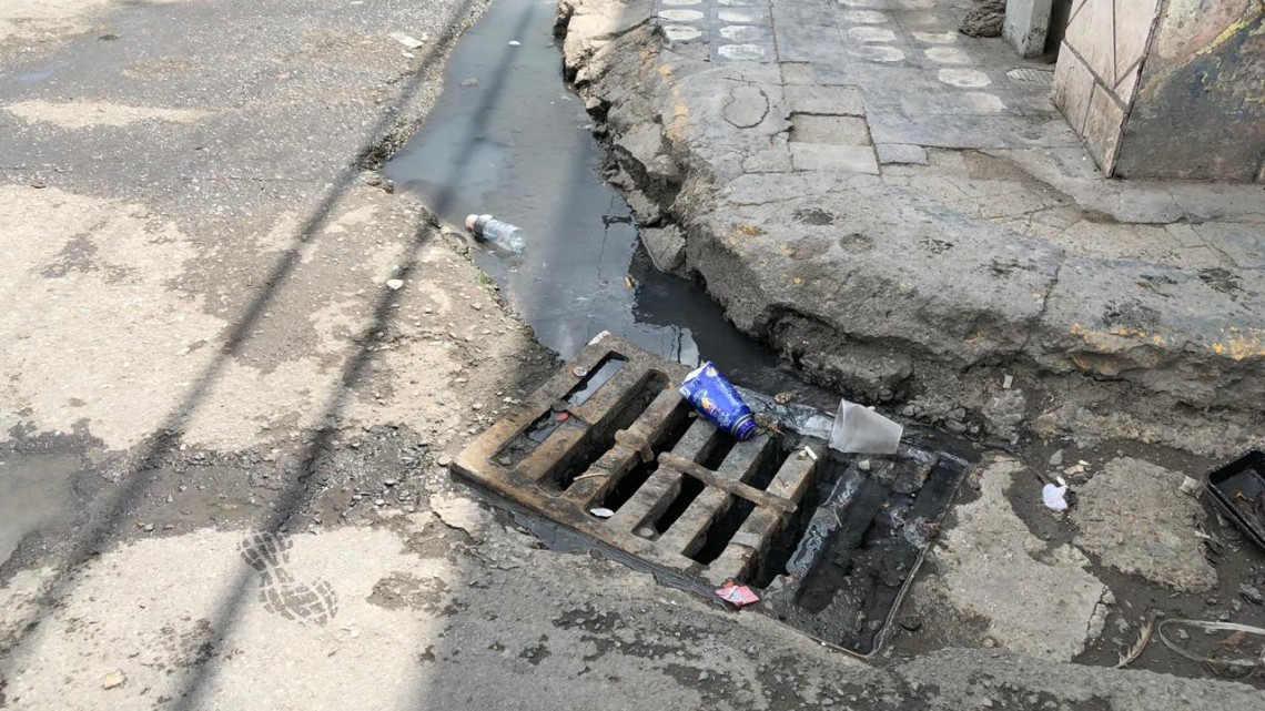 Desalojan a 17 locatarios de la plaza “Allende”