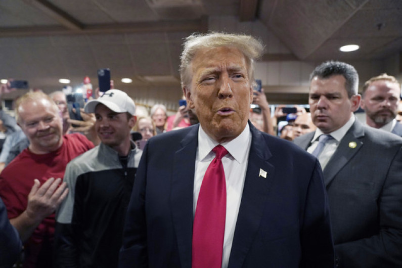 Felicita Trump a Kim Jong-un por la admisión de Corea del Norte en la OMS