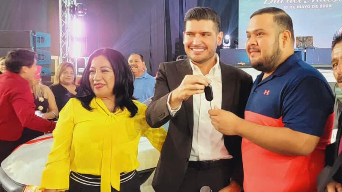 Alcalde de Matamoros reitera compromiso de apoyar a maestros y escuelas