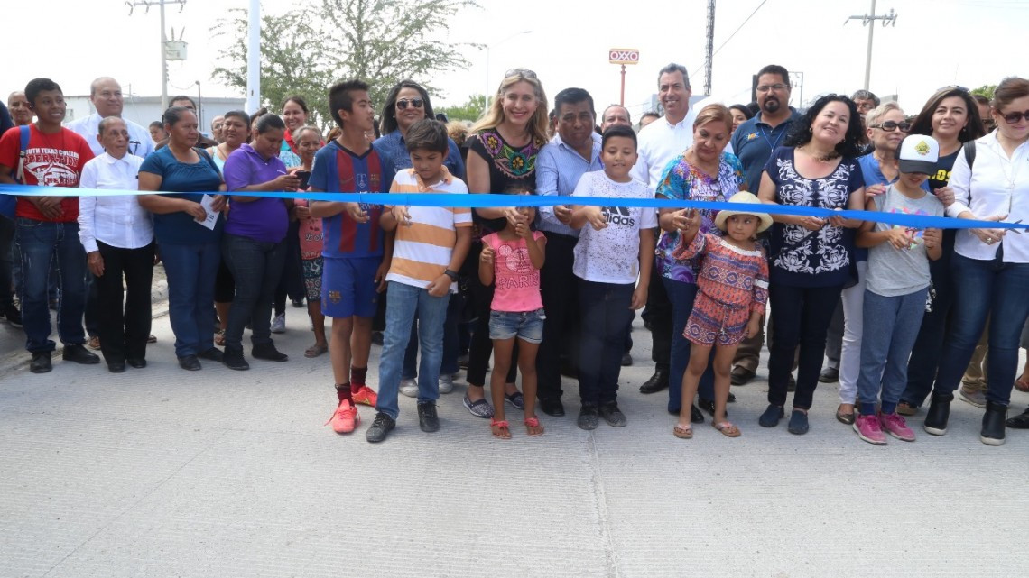 Maki entrega obras a familias de Balcones
