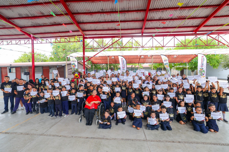 Entregó Alcalde Carlos Peña Ortiz nombramientos a Guardianes del Orden en primaria Justo Sierra